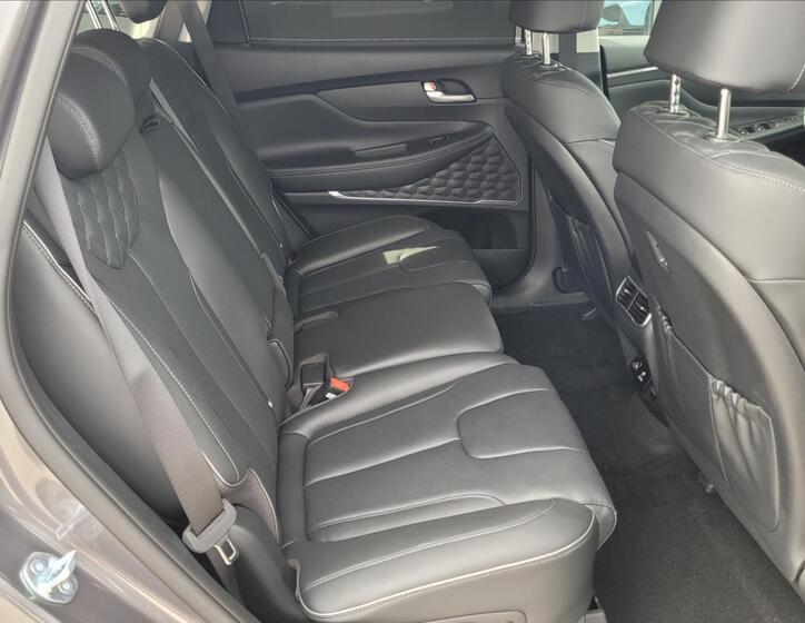 Hyundai Santa Fe SUV 1,6 l 195 kw