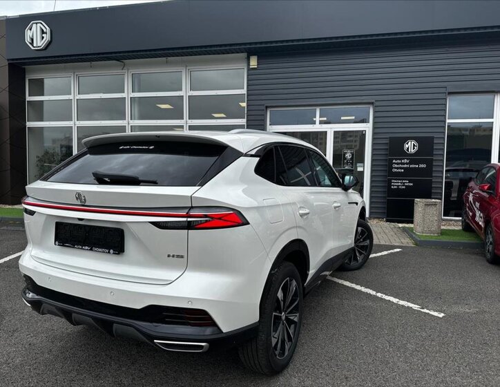 MG HS SUV / Terénní 1,5 l 125 kw