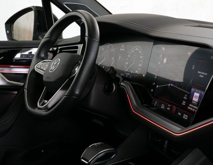 Volkswagen Touareg SUV / Terénní 3,0 l 210 kw