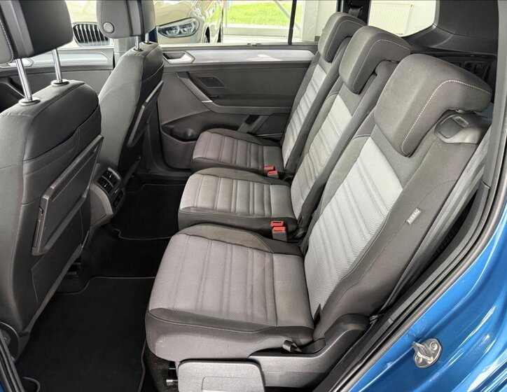 Volkswagen Touran Kombi 1,5 l 110 kw