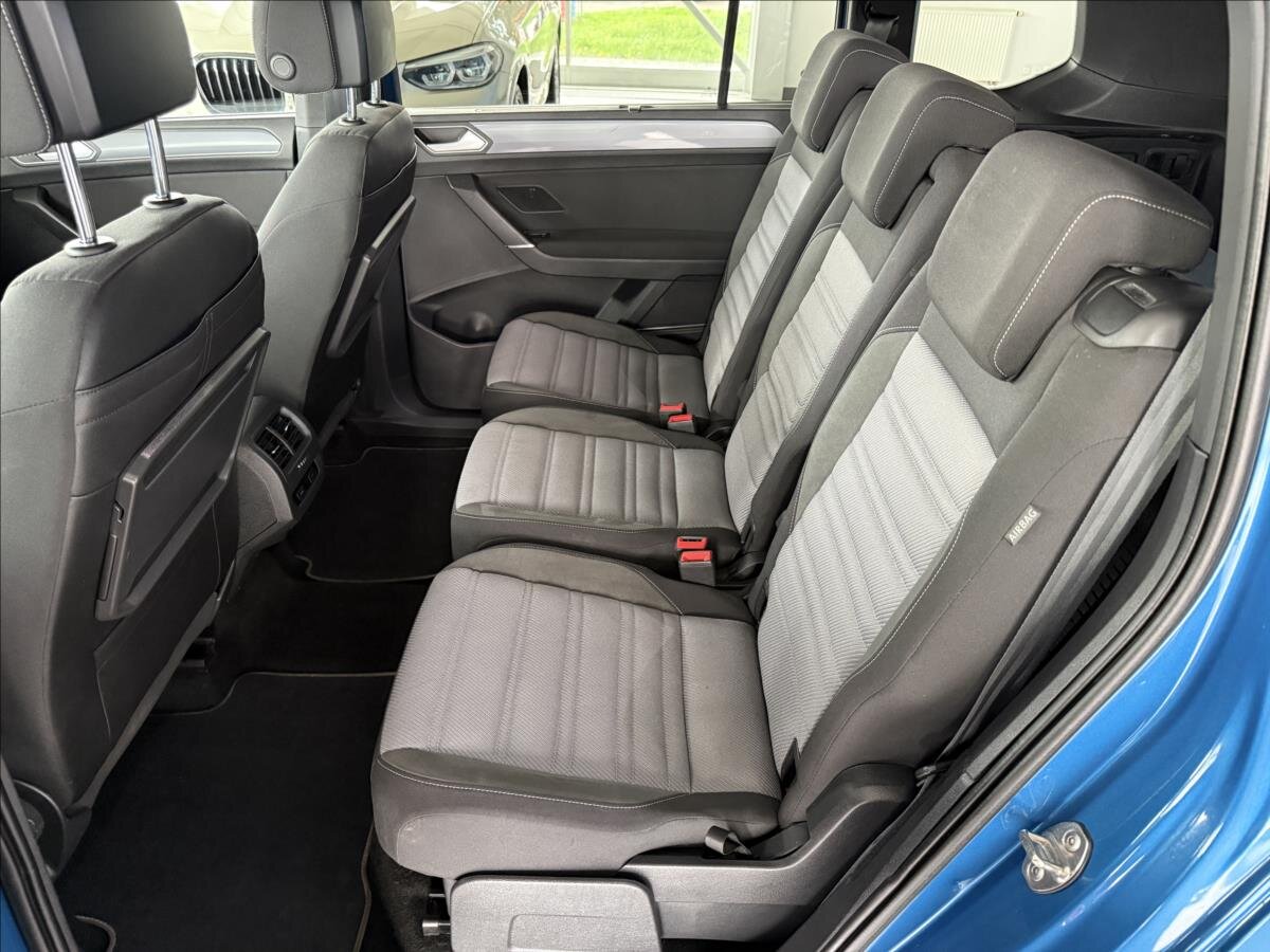 Volkswagen Touran Kombi 1,5 l 110 kw