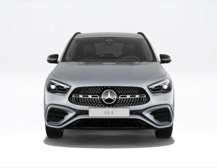 Mercedes-Benz GLA SUV 1,3 l 120 kw