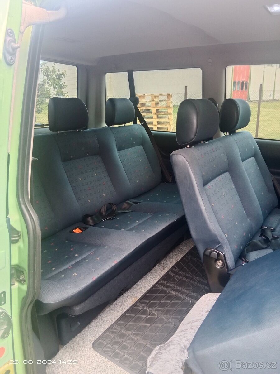 Volkswagen Caravelle VAN / Minibus 0,0 75 kw