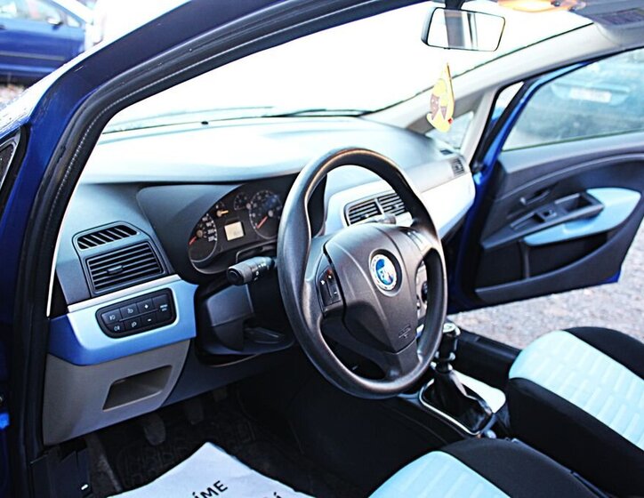 Fiat Grande Punto 15