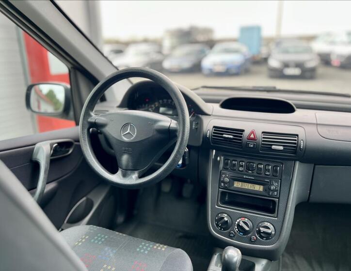 Mercedes-Benz Vaneo 25