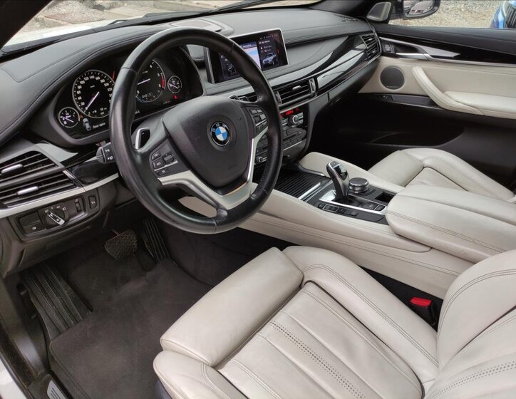 BMW X6 8