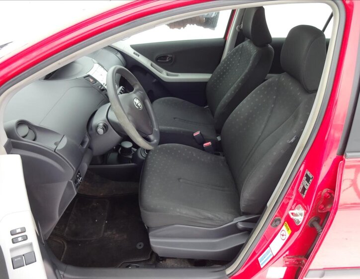 Toyota Yaris Hatchback 998,0 51 kw