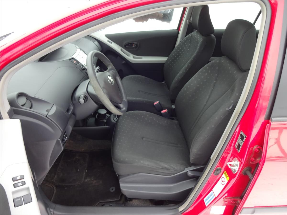 Toyota Yaris Hatchback 998,0 51 kw