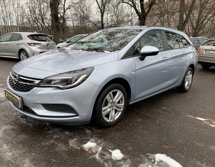 Opel Astra 1