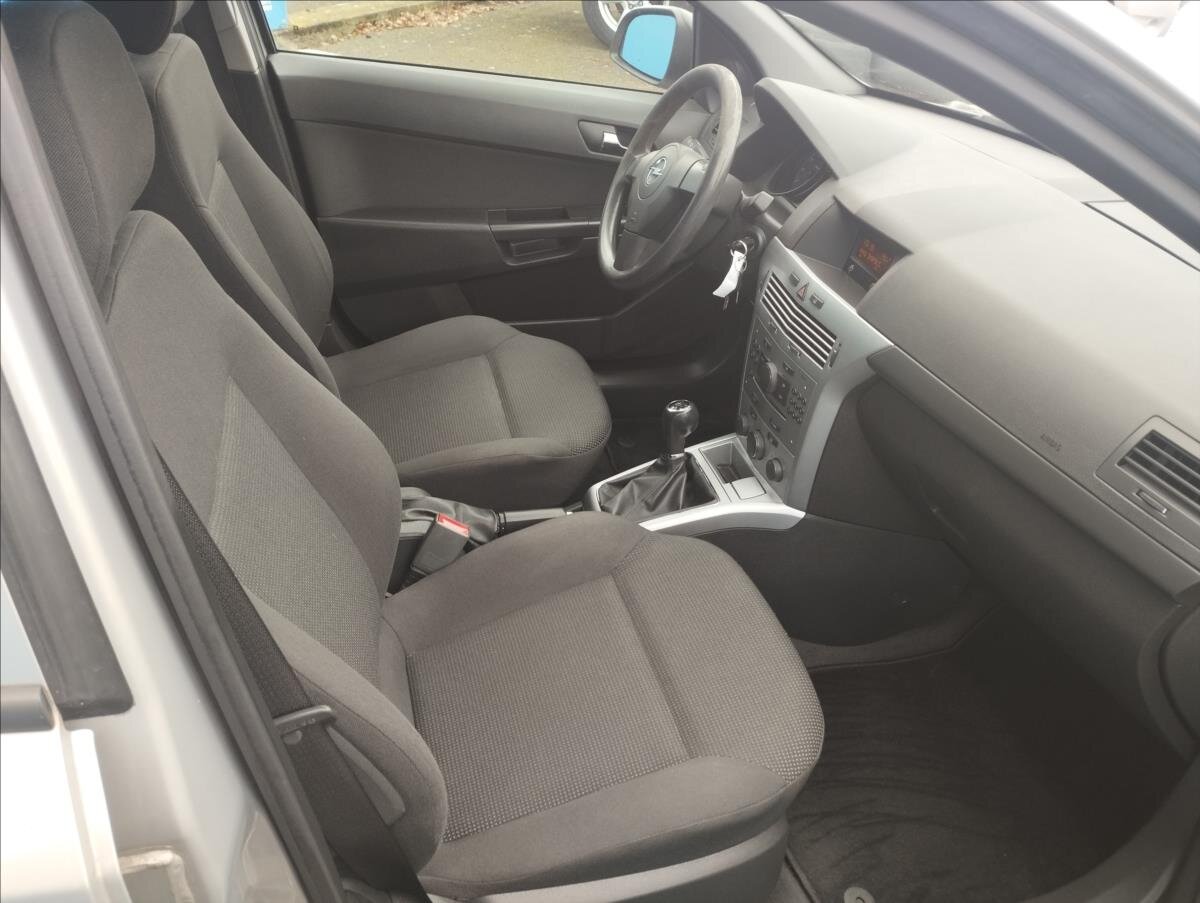 Opel Astra Hatchback 1,4 l 66 kw