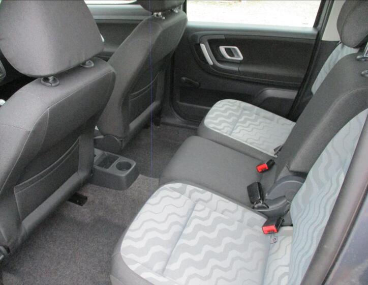 Škoda Roomster 14