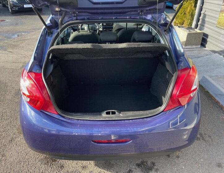 Peugeot 208 Hatchback 999,0 50 kw