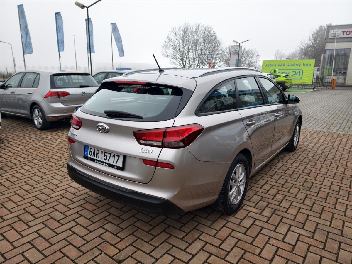 Hyundai i30 Kombi 998,0 88 kw