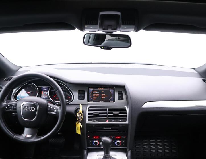 Audi Q7 36