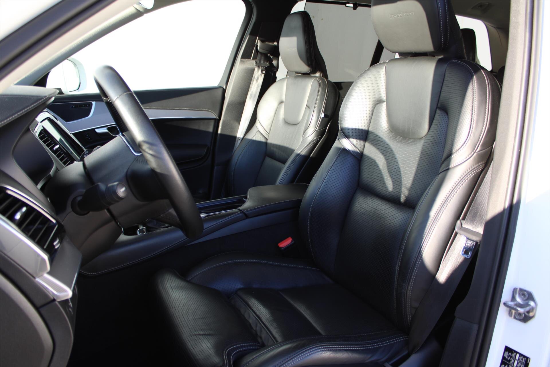 Volvo XC90 SUV 2,0 l 173 kw