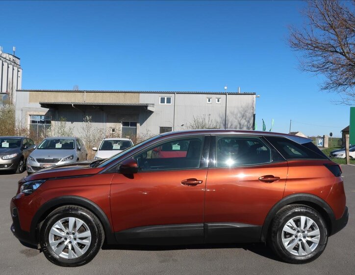 Peugeot 3008 SUV / Terénní 1,2 l 96 kw
