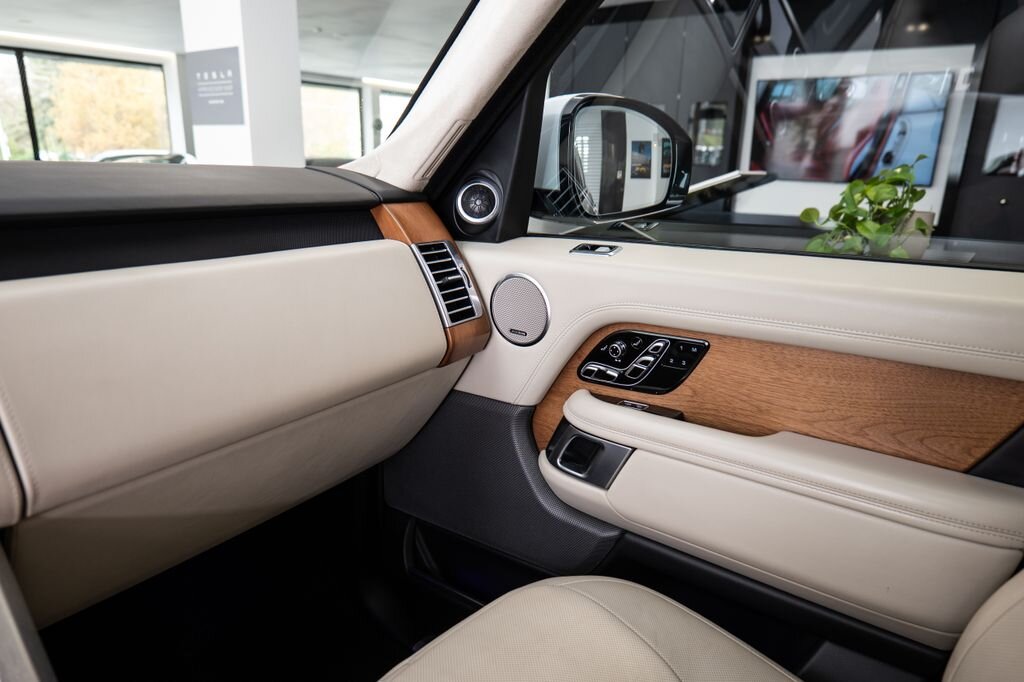 Land Rover Range Rover SUV / Terénní 4,4 l 250 kw