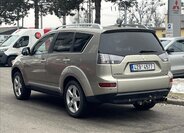 Mitsubishi Outlander SUV / Terénní 2,0 l 103 kw