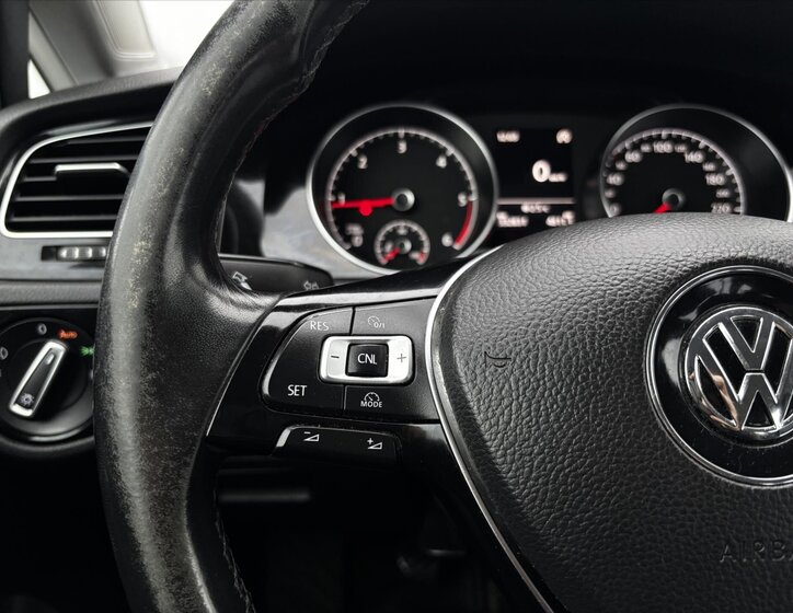 Volkswagen Golf Kombi 1,6 l 77 kw