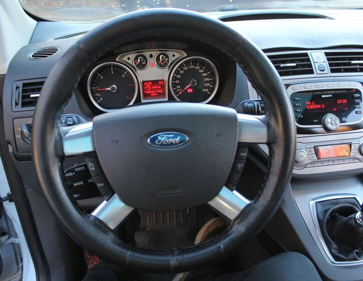 Ford Kuga 29