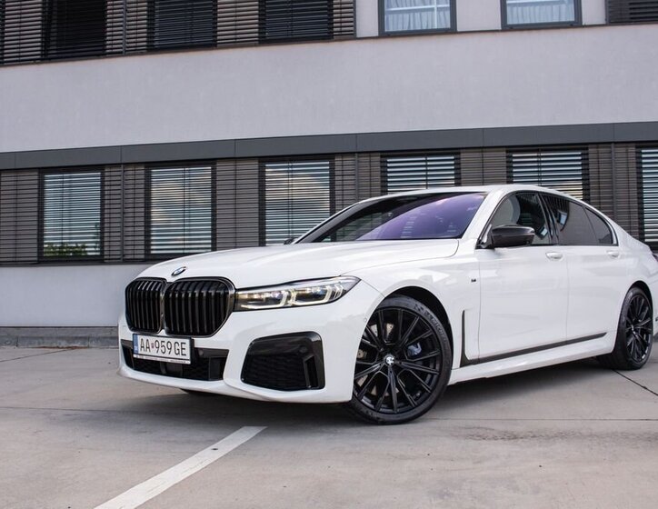 BMW Řada 7 Sedan 3,0 l 294 kw