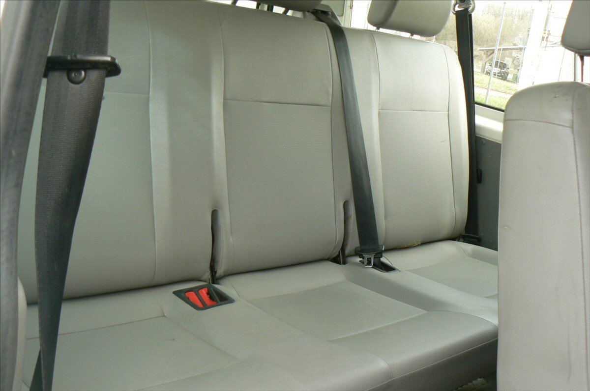 Volkswagen Transporter MPV 2,0 l 103 kw