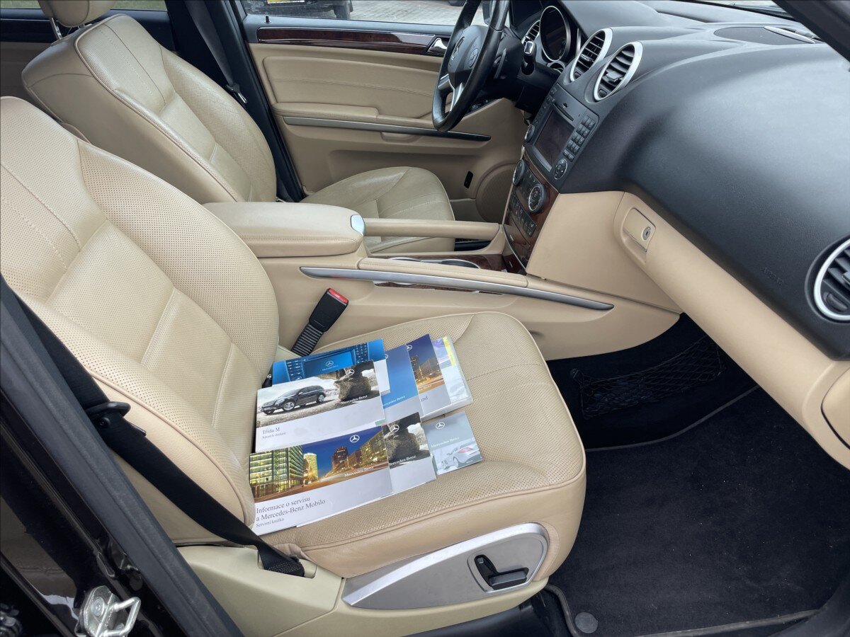 Mercedes-Benz Třídy M SUV / Terénní 3,0 l 165 kw