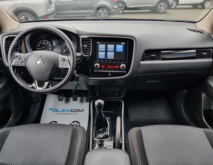 Mitsubishi Outlander SUV 2,0 l 110 kw