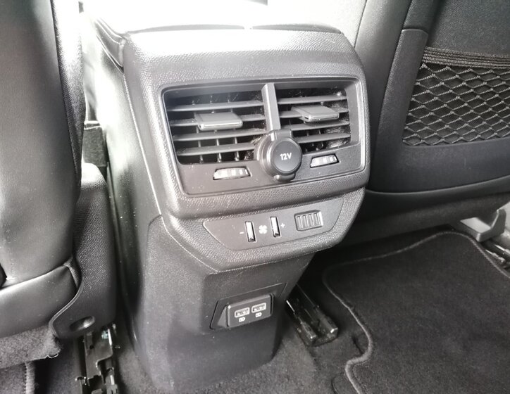 Peugeot 5008 SUV / Terénní 1,5 l 96 kw