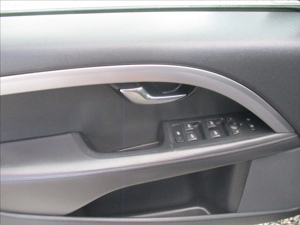 Volvo V70 Kombi 2,0 l 133 kw