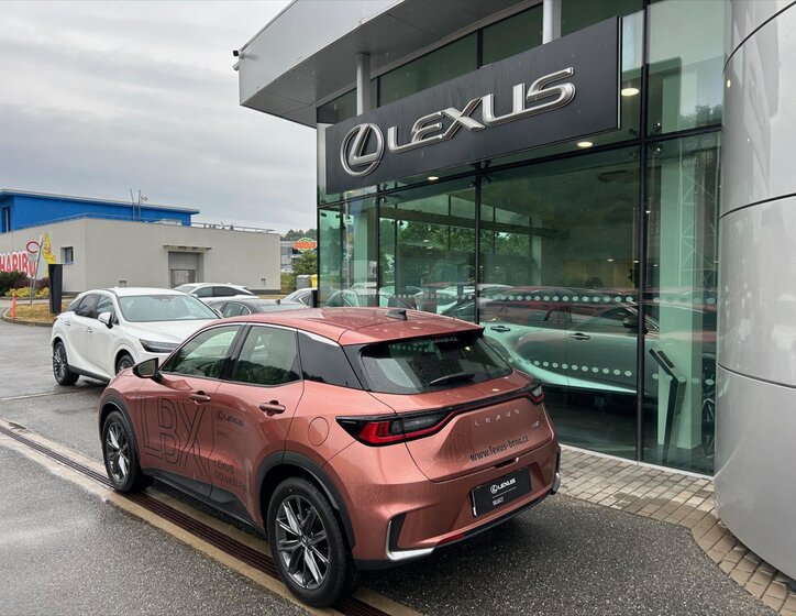 Lexus LBX Kombi 1,5 l 100 kw