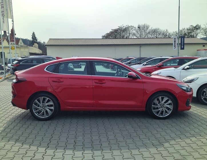 Hyundai i30 Liftback 1,4 l 103 kw