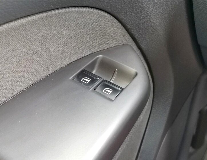 Volkswagen Caddy Pick-up 1,6 l 75 kw