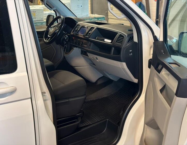 Volkswagen Transporter 8