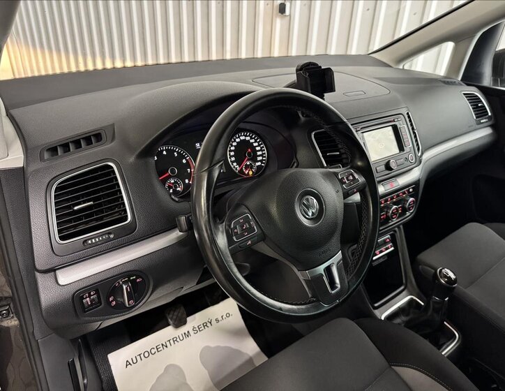 Volkswagen Sharan 16