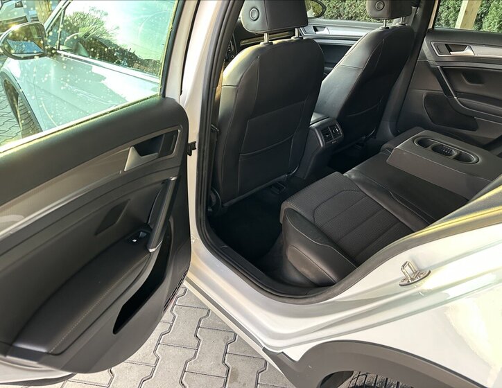 Volkswagen Golf Kombi 2,0 l 135 kw