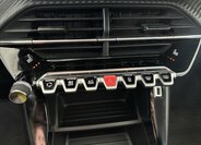 Peugeot 2008 SUV / Terénní 1,2 l 74 kw