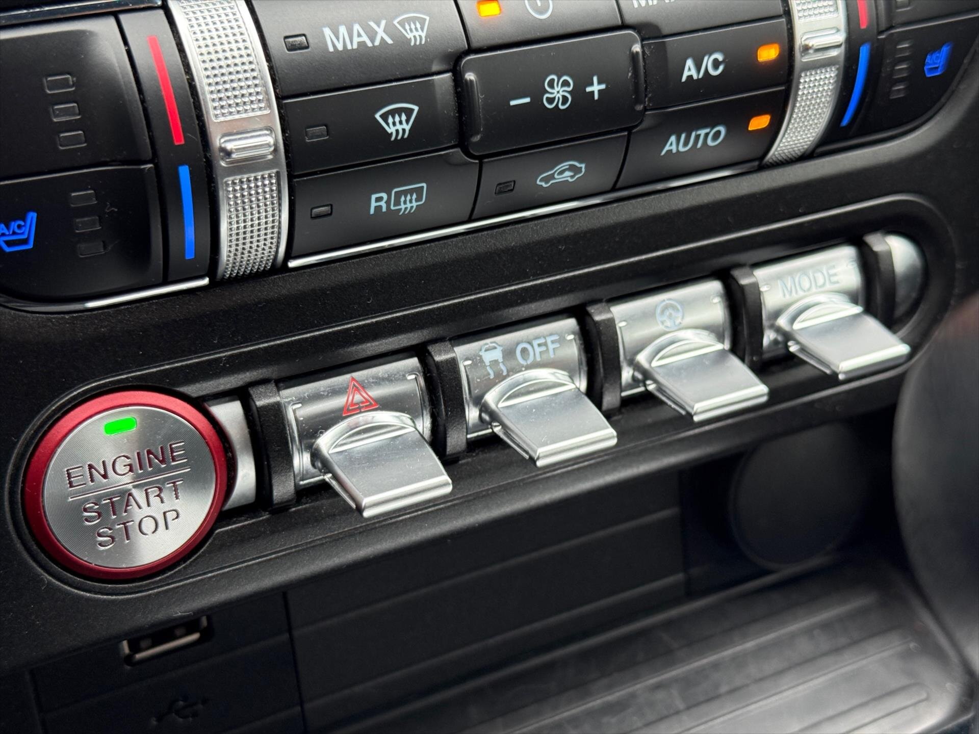 Ford Mustang Kupé 5,0 l 338 kw