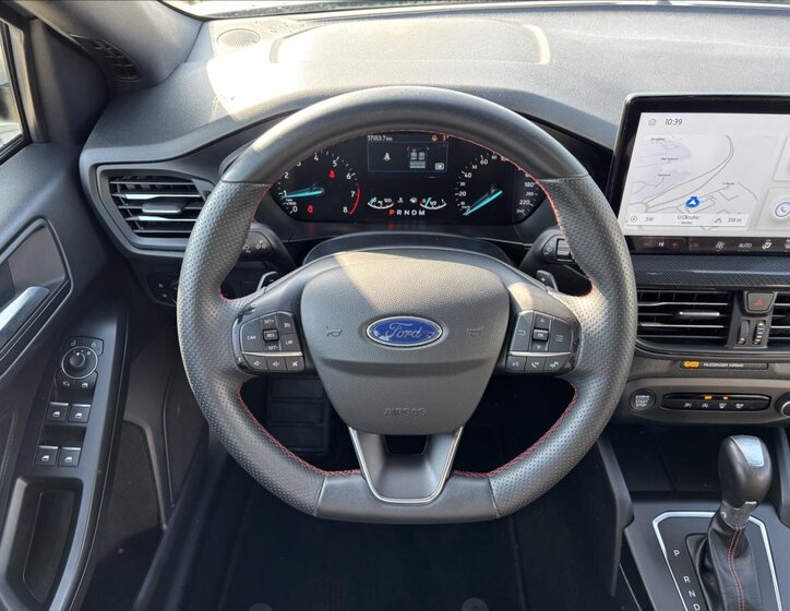 Ford Focus Kombi 999,0 92 kw