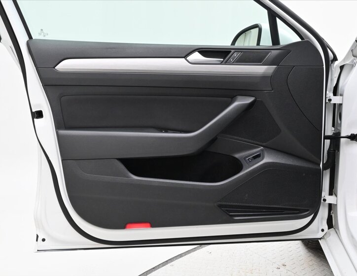 Volkswagen Passat 24