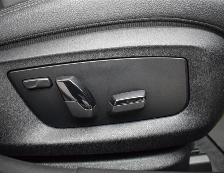 BMW Řada 5 Sedan / Limuzína 3,0 l 195 kw