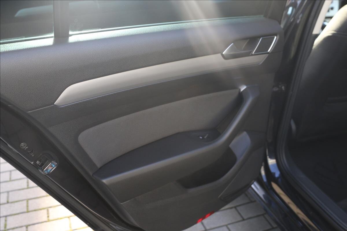 Volkswagen Passat Sedan 2,0 l 110 kw