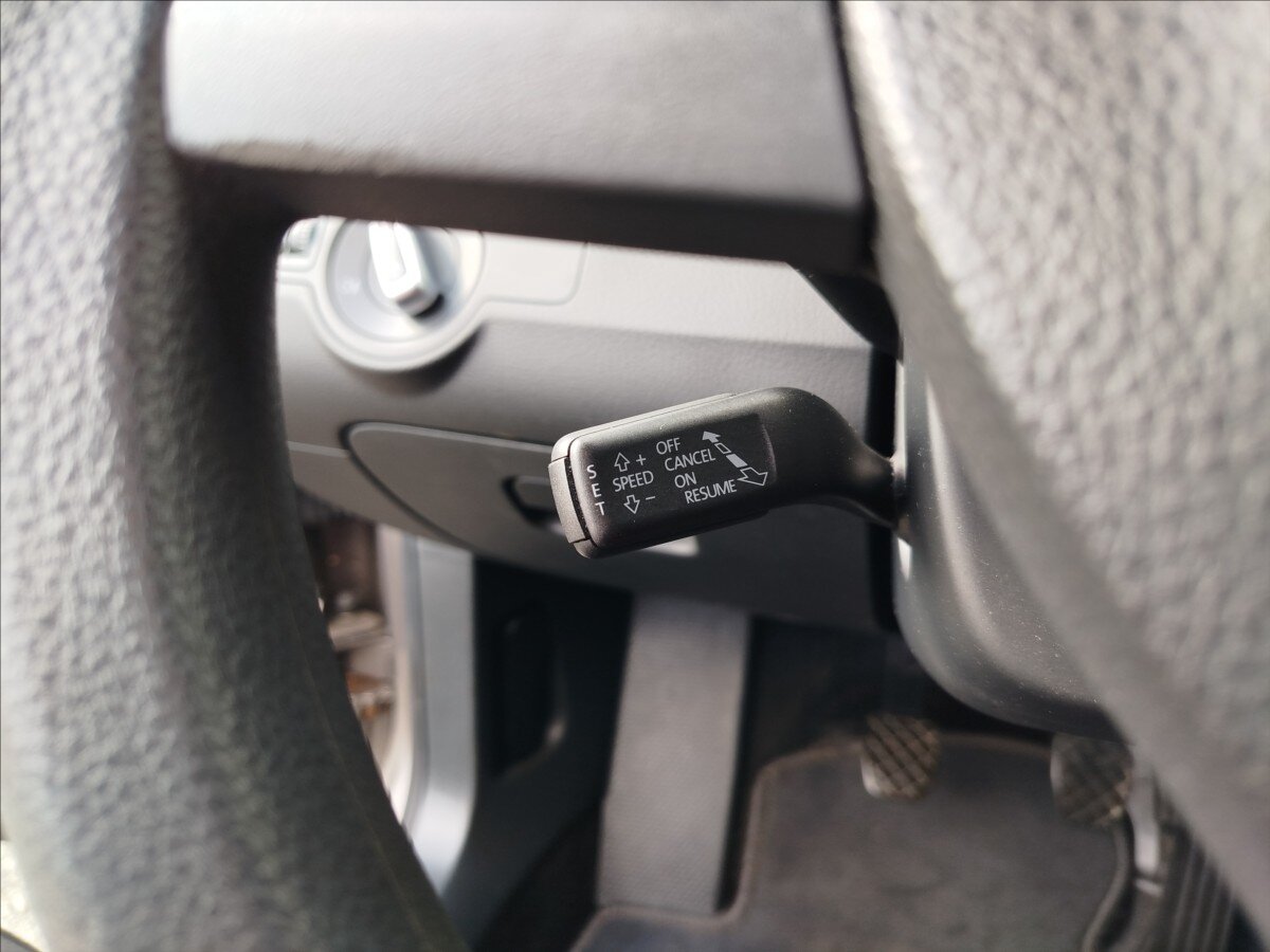 Volkswagen Passat Kombi 2,0 l 103 kw