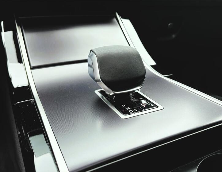 Land Rover Range Rover Velar 14