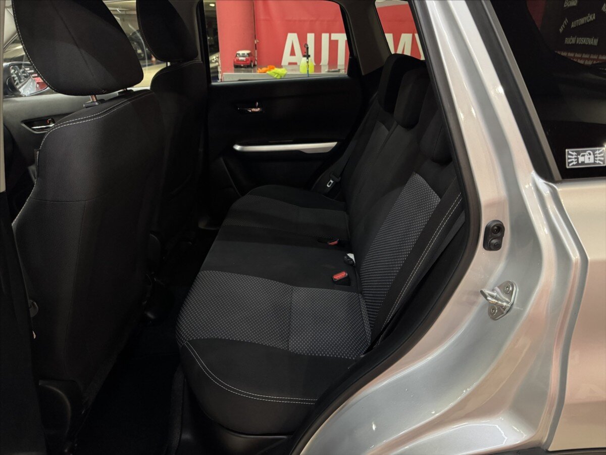 Suzuki Vitara SUV / Terénní 1,6 l 88 kw