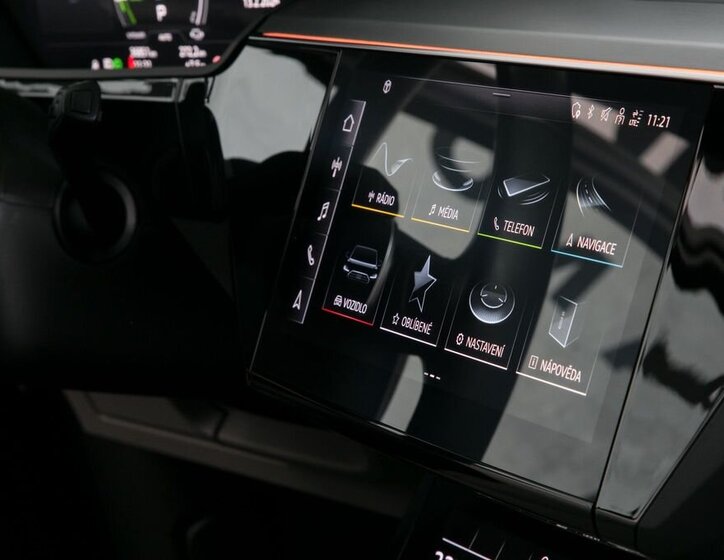 Audi e-tron SUV 0,0 300 kw