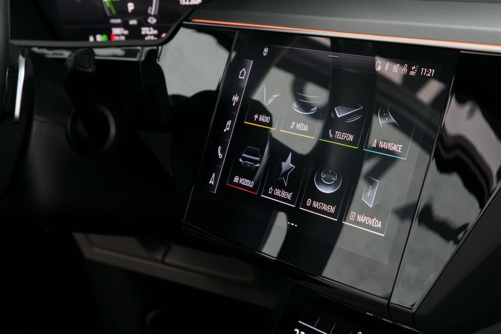 Audi e-tron SUV 0,0 300 kw