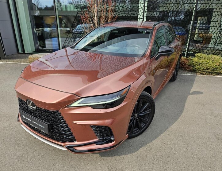 Lexus RX 500h SUV / Terénní 2,4 l 273 kw