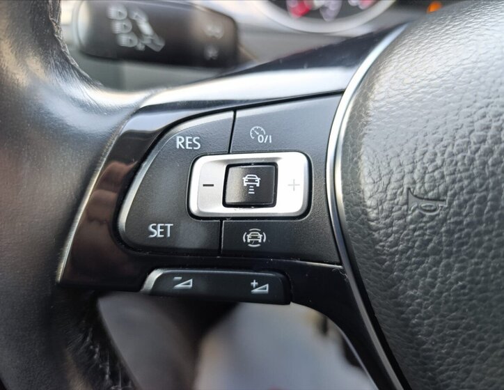 Volkswagen Golf Hatchback 1,5 l 96 kw