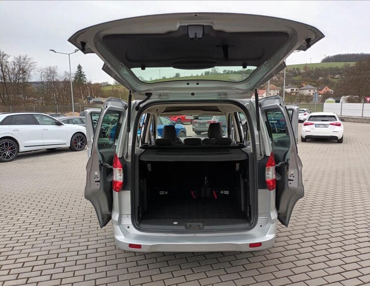 Ford Tourneo Courier MPV 1,5 l 55 kw